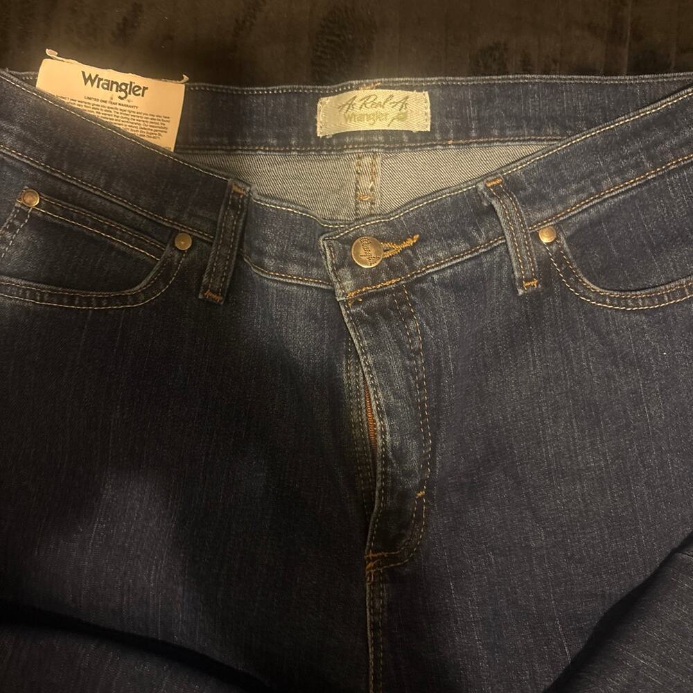 Wrangler Women's Straight Leg Jeans Dark Wash
